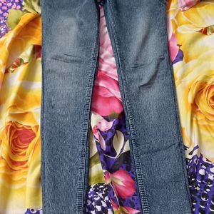 Women Skinny Fit Jean's