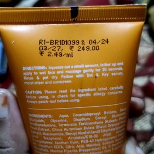 Dot & Key SkinCare Vitamin C + E Face Wash