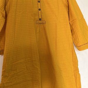 YELLOW COLOR KURTI WITH POCKETS