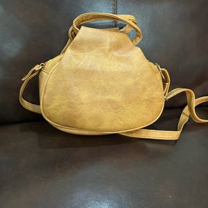 Sling Bag Triangle