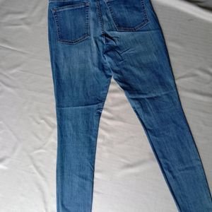 New Mid-rise Skinny Alexa Jeans