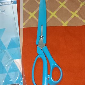 New Stainless Steel Scissor