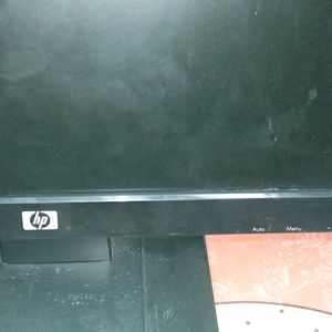 HP Widescreen LCD Moniter/Desktop Model - v185e