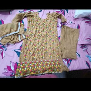 Embroidered Kurti With Dupatta