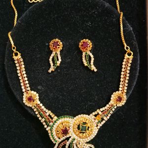 Red Green Stone Jewellery Set