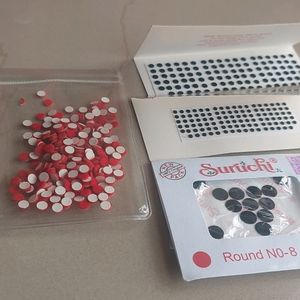 3 Bindi Packs(black) + 1 Pack(red)