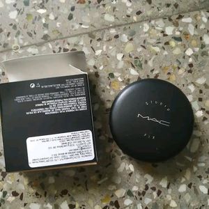 M.A.C Compact Powder