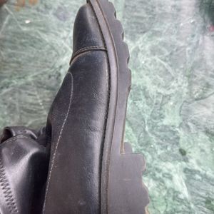 Women Black Leather Flat Boot