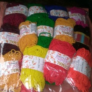 12 Combo Woll Yarn