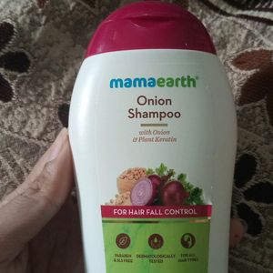 Mamaearth Onion Shampoo For Hair Fall Control