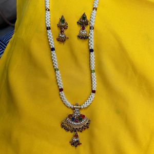 Multicoloured Pearl Thushi Necklace