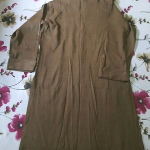 Gerua Straight Fit Kurta