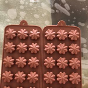 Chocolate/Ice Trays (flower)