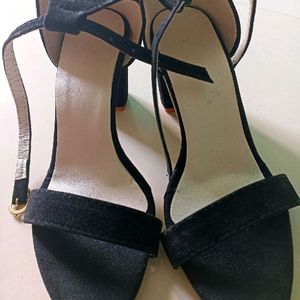 Sexy Velvet Heels 👠🥵