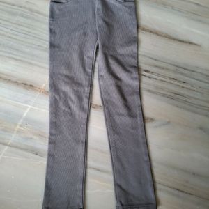 Grey Coloured Pants For Girls 6 To 8 Years Old