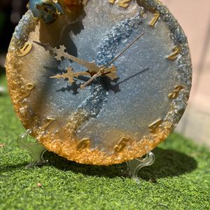 Resin Clock