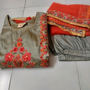 Kurthi Set