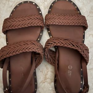 New Flat Sandal