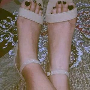 ❤️Beige Block Heels 👠 3 Inches Long "Women - S-8