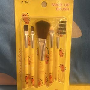 Make Up Brush set ( 5 Pieces)