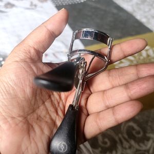 Shopper's Stop Eyelash Curler