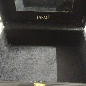 Lakme Trousers Box