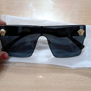 VERSACE Luxury Brand New Sunglasses 🕶️😎