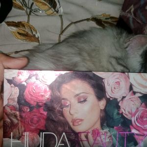 Huda Beauty Rose Gold Pallet