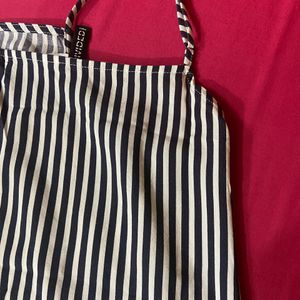 H&M White and Dark Blue Stripes Crop Top