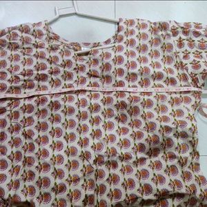 Pretty Floral Print Kurti