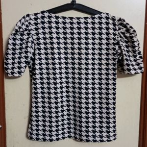 Houndstooth Pattern Formal Top, Size L