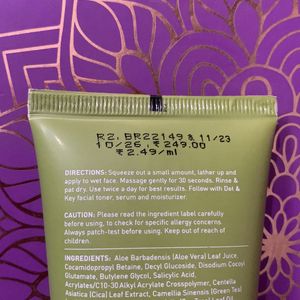 Dot & key CICA CALMING BLEMISH CLEARING FACE WASH