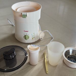 Prestige Centrifugal Juicer