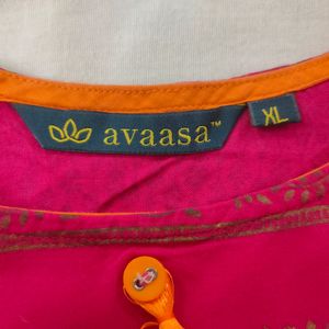 Avaasa Rani Pink Kurti With Matching Leggings Set