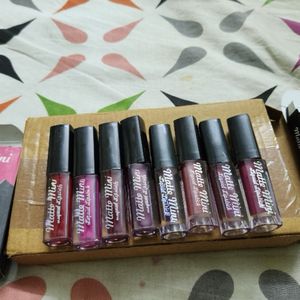 Glam blush Waterproof 8 Lipsticks