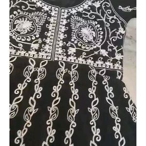 Very Beautiful Black Frock With Patti Dupatta