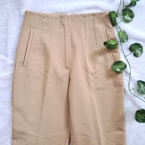 Zara Carrot Fit Trouser