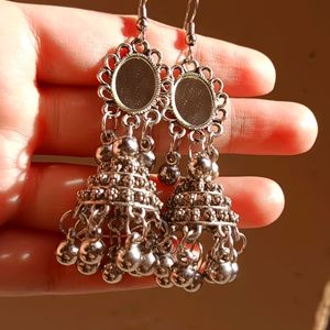 4 Stylish Oxidised And Golden Earrings