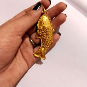 GOLDEN EARRINGS + FISH PENDANT