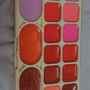 Lip And Cheek Palette