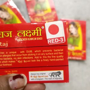 Raj Laxmi Plain Red Bindi