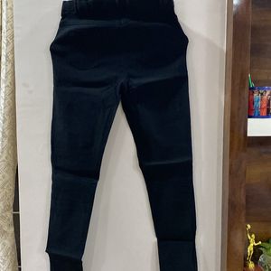 Fit Black Jeans With Knee Cuts