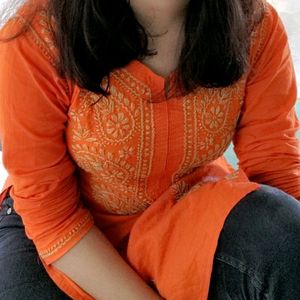 Chikankari short kurti