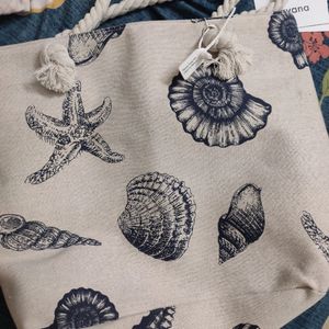 New Savana Large Size Printed Shells Tote Bag