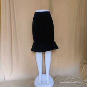 Black Velvet Mermaid Style Skirt 😍