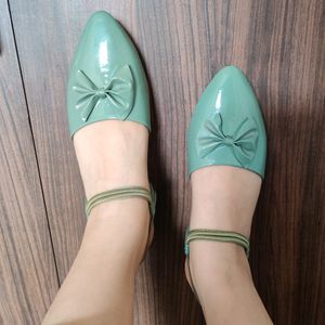 Brand New Green Bow Flats