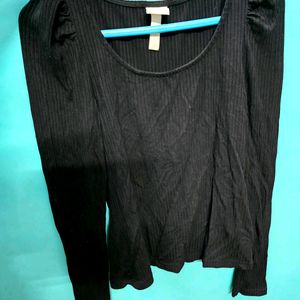 Black Ribbed Top plus free scarf