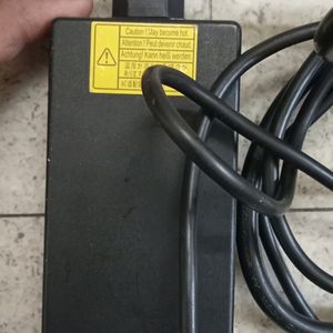 LAPTOP CHARGER NEW AND ORIGINAL