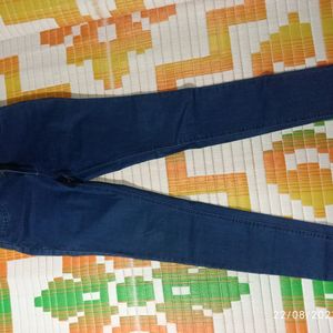 women skiny jeans