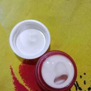 Estee Lauder Face Mask